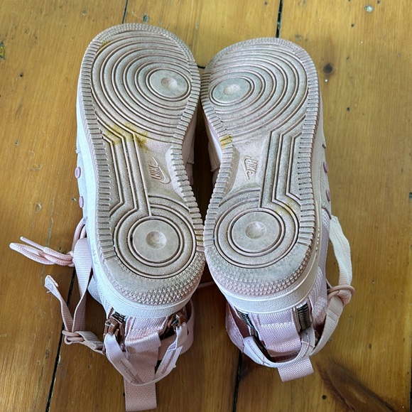 SF Air Force 1 Mid 'Coral Stardust' - Picture 4 of 5